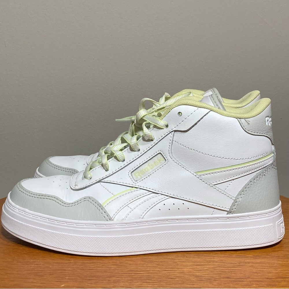 Reebok Women's Court Advance Bold High sneakers in the White Citron Glow Sz 7.5